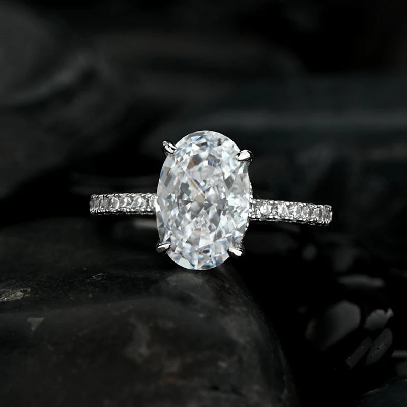 oval moissanite engagement ring